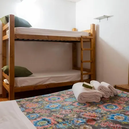 Welcomely - Cozy Pranos